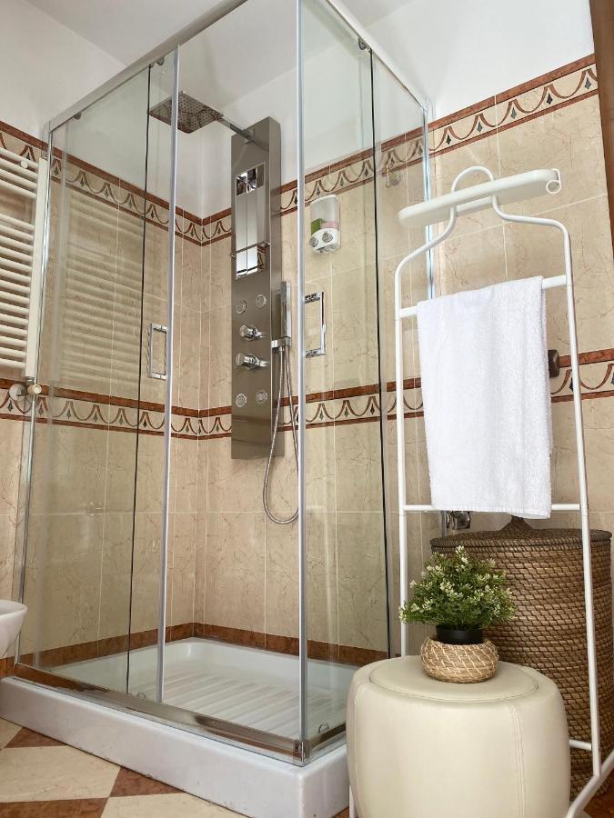 Laetitia Guest House32 Aversa Buitenkant foto